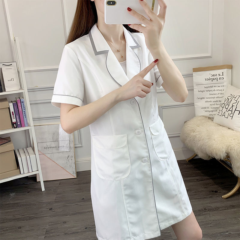 Weißes kurzes Schönheitsunifor – Lab Coat Medical Bewertung und Preis